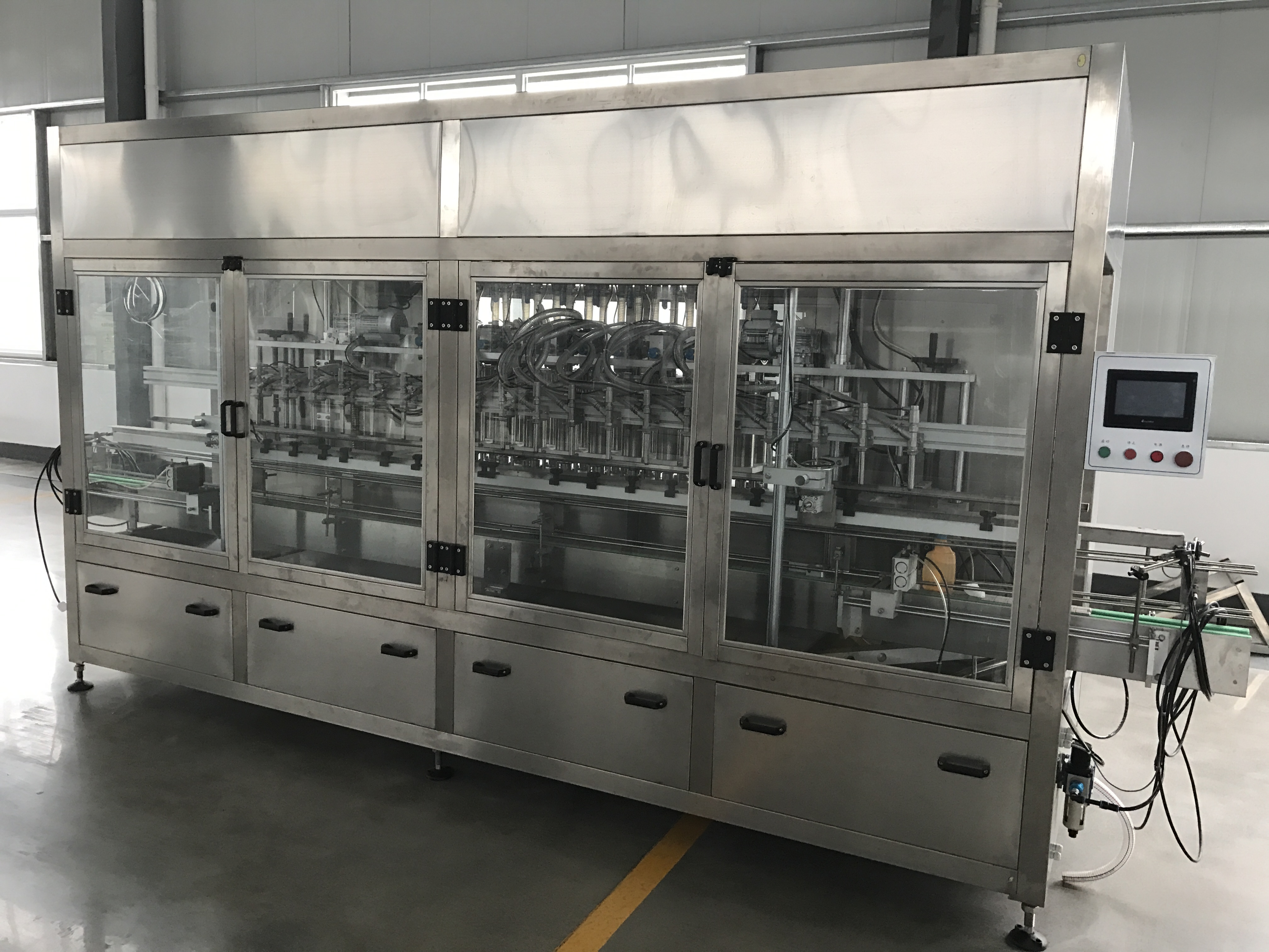 16頭活塞直線灌裝機(jī)